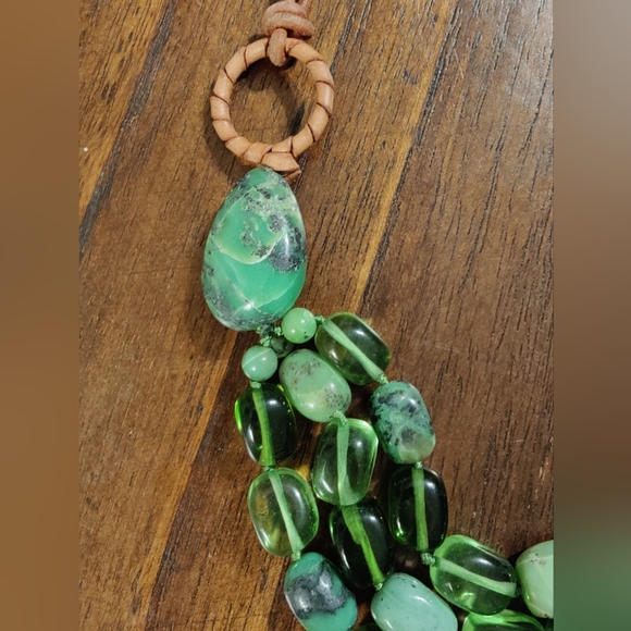 Coldwater Creek | Green Stone And Glass Leather Strap Necklace - Picture 4 of 5